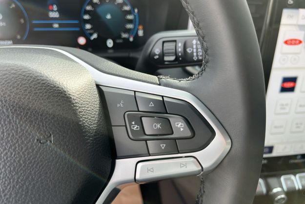 VOLKSWAGEN AMAROK V6 240 BVA10 AVENTURA 4PL