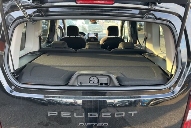 PEUGEOT RIFTER BLUEHDI 130 EAT8 GT PLUS