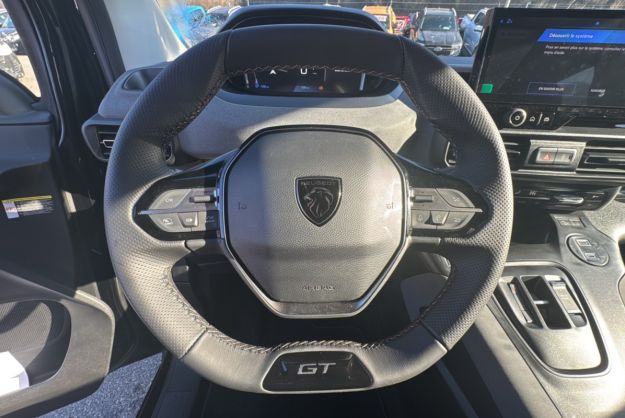 PEUGEOT RIFTER BLUEHDI 130 EAT8 GT PLUS