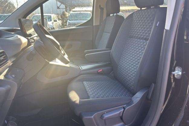 PEUGEOT RIFTER BLUEHDI 130 EAT8 GT PLUS