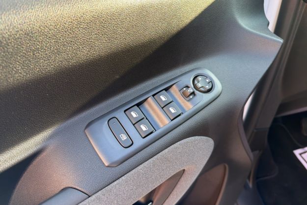 PEUGEOT RIFTER BLUEHDI 130 EAT8 GT PLUS