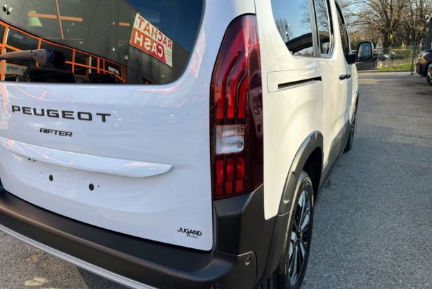 PEUGEOT RIFTER BLUEHDI 130 EAT8 GT PLUS