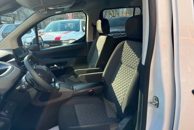 PEUGEOT RIFTER BLUEHDI 130 EAT8 GT PLUS