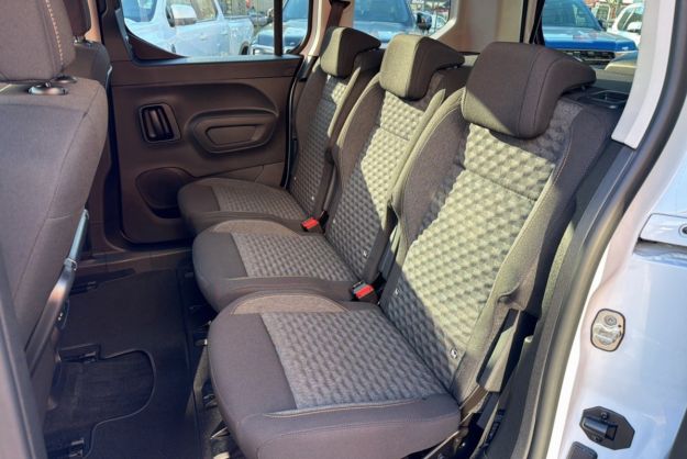 PEUGEOT RIFTER BLUEHDI 130 EAT8 GT PLUS