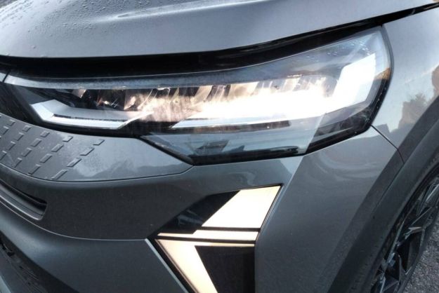 RENAULT CAPTUR E-TECH 160 ESPRIT ALPINE 360