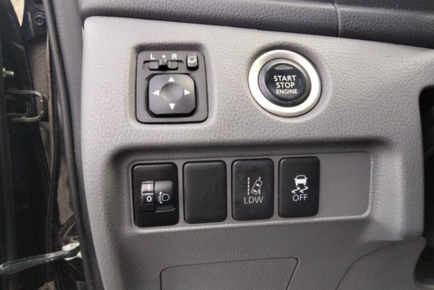 MITSUBISHI L200 2.4 DI-D 181 BLACK EDITION HDTOP