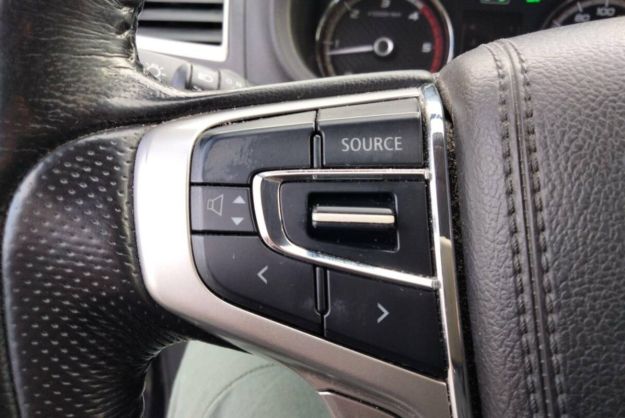 MITSUBISHI L200 2.4 DI-D 181 BLACK EDITION HDTOP