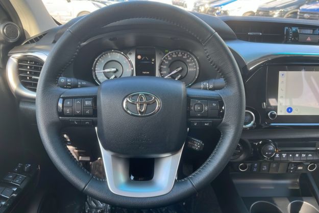 TOYOTA HILUX 2.8 D4-D 204 BVA LEGENDE 4PL