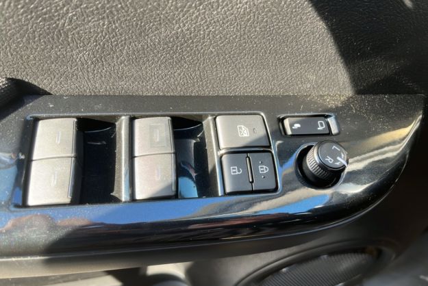 TOYOTA HILUX 2.8 D4-D 204 BVA LEGENDE 4PL