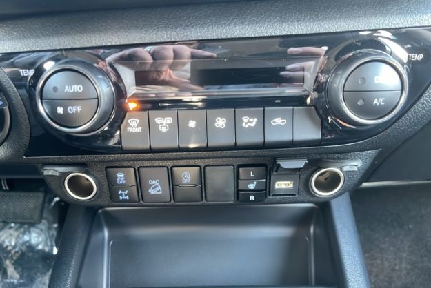 TOYOTA HILUX 2.8 D4-D 204 BVA LEGENDE 4PL