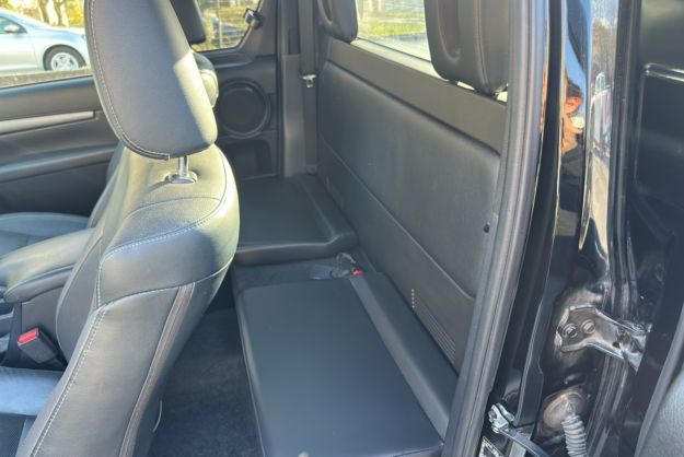 TOYOTA HILUX 2.8 204 XTRA INVINCIBLE