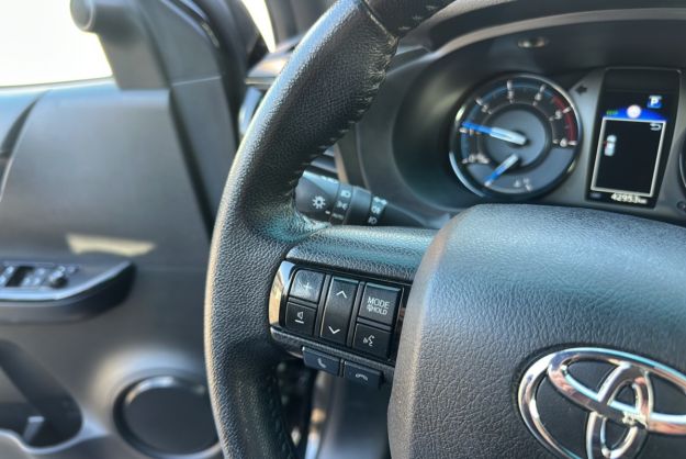 TOYOTA HILUX 2.8 204 XTRA INVINCIBLE