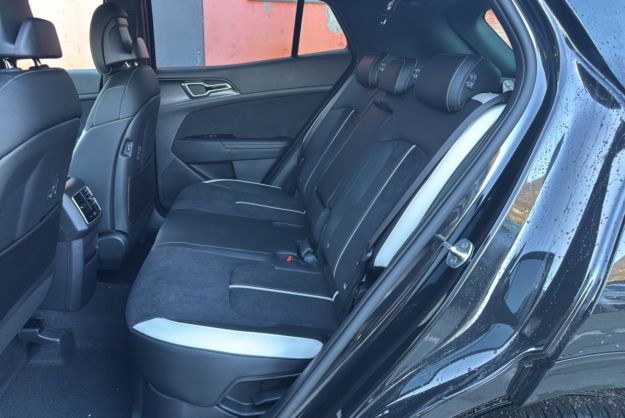 KIA SPORTAGE 1.6 T-GDI HEV 239 GT TOIT PANO