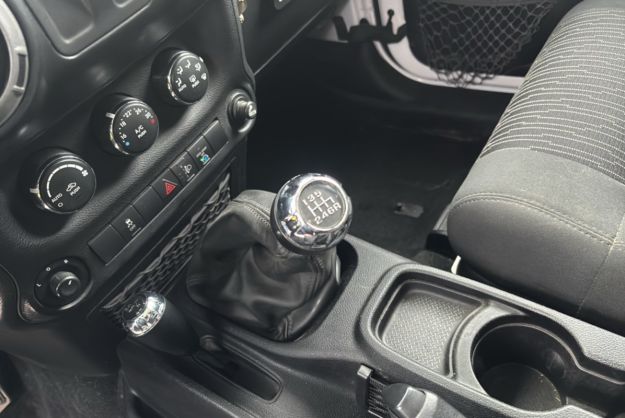 JEEP WRANGLER 2.8 CRD 200 4X4 SAHARA