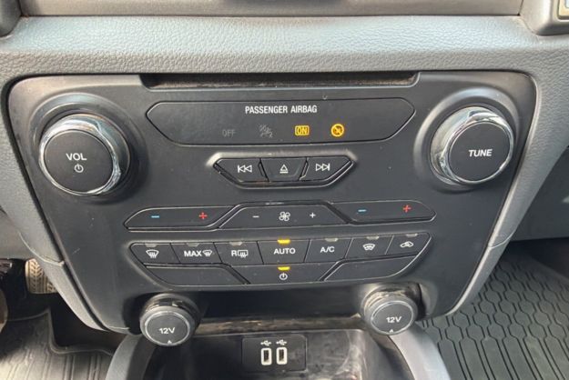 FORD RANGER 3.2 200 SUPERCAB LIMITED HARD TOP