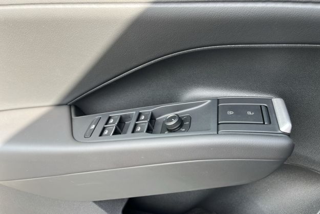 VOLKSWAGEN T-ROC ETSI 150 DSG7 R-LINE PLUS