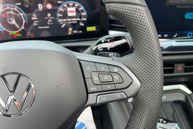VOLKSWAGEN T-ROC ETSI 150 DSG7 R-LINE PLUS