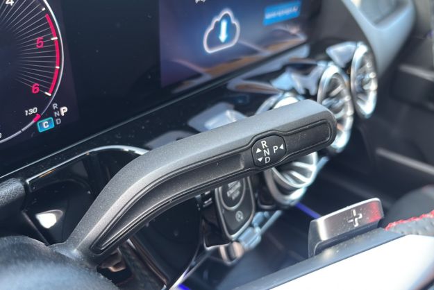 MERCEDES-BENZ GLA 200D 8G-DCT AMG LINE