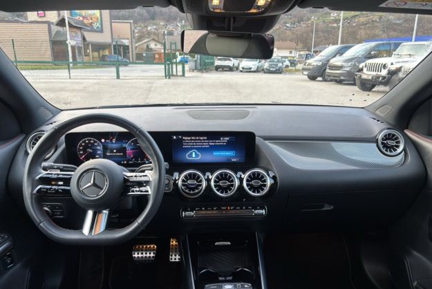 MERCEDES-BENZ GLA 200D 8G-DCT AMG LINE