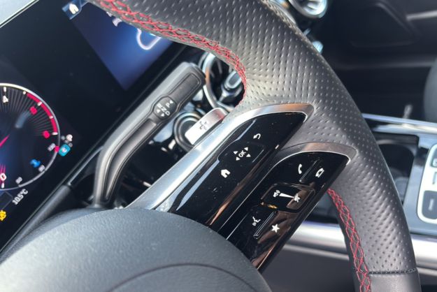 MERCEDES-BENZ GLA 200D 8G-DCT AMG LINE