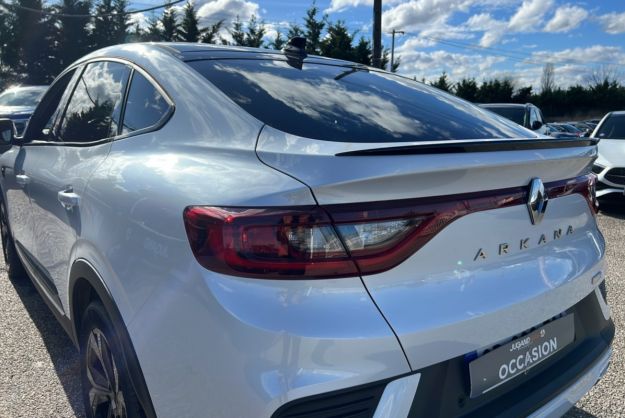 RENAULT ARKANA 145 E-TECH RS LINE