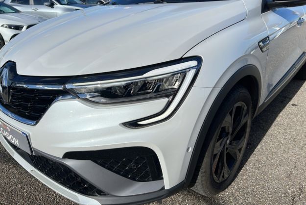 RENAULT ARKANA 145 E-TECH RS LINE