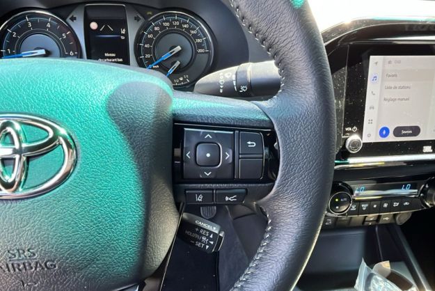 TOYOTA HILUX 2.8 204 BVA INVINCIBLE 4PL