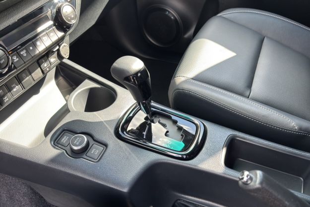 TOYOTA HILUX 2.8 204 BVA INVINCIBLE 4PL