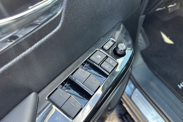 TOYOTA HILUX 2.8 204 BVA INVINCIBLE 4PL