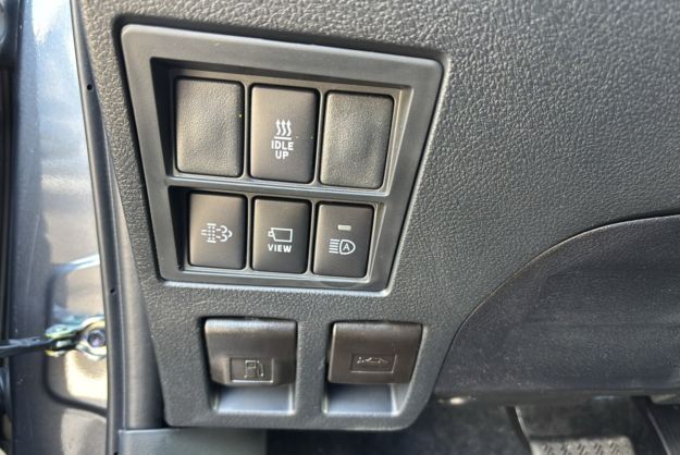 TOYOTA HILUX 2.8 204 BVA INVINCIBLE 4PL