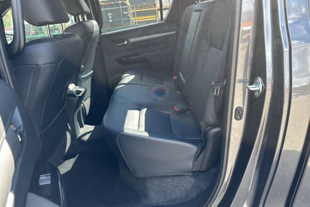 TOYOTA HILUX 2.8 204 BVA INVINCIBLE 4PL