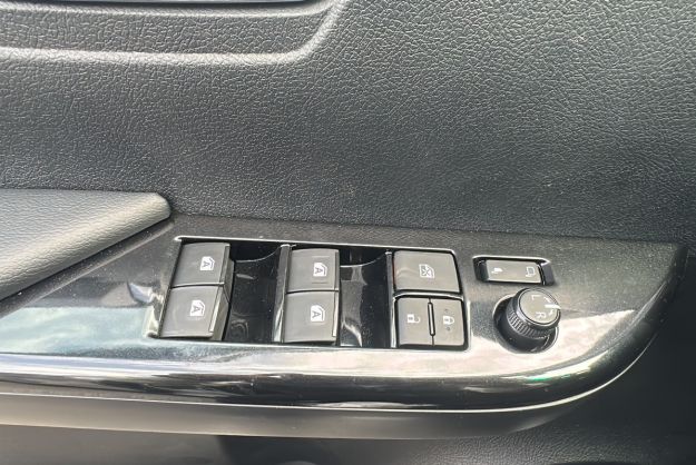 TOYOTA HILUX 2.8 204 BVA INVINCIBLE 4PL