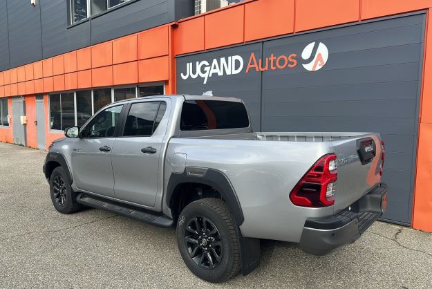 TOYOTA HILUX 2.8 204 BVA INVINCIBLE 4PL