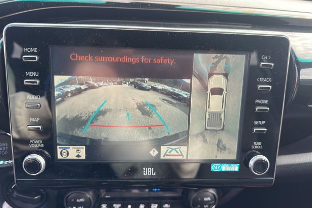 TOYOTA HILUX 2.8 204 BVA INVINCIBLE 4PL