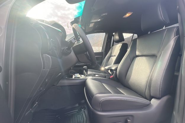 TOYOTA HILUX 2.8 204 BVA INVINCIBLE 4PL