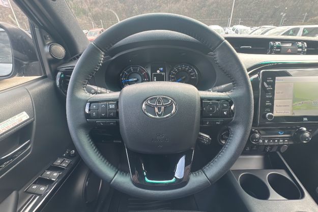 TOYOTA HILUX 2.8 204 BVA INVINCIBLE 4PL