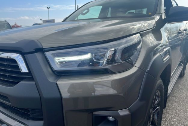 TOYOTA HILUX 2.8 204 BVA INVINCIBLE 4PL