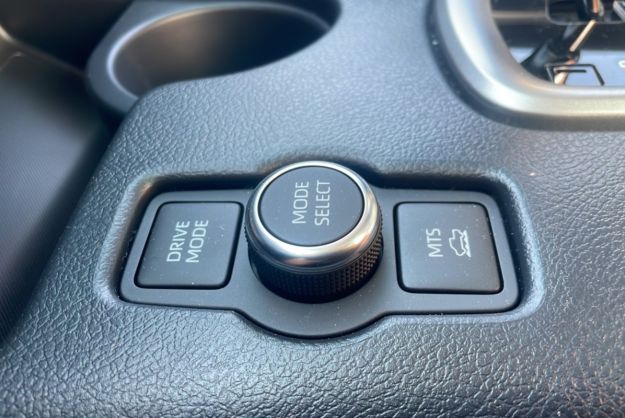 TOYOTA HILUX 2.8 D4-D 204 BVA EXECUTIVE 4PL