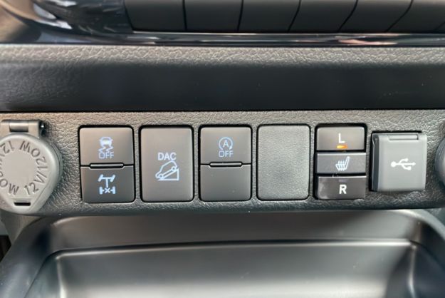 TOYOTA HILUX 2.8 D4-D 204 BVA EXECUTIVE 4PL