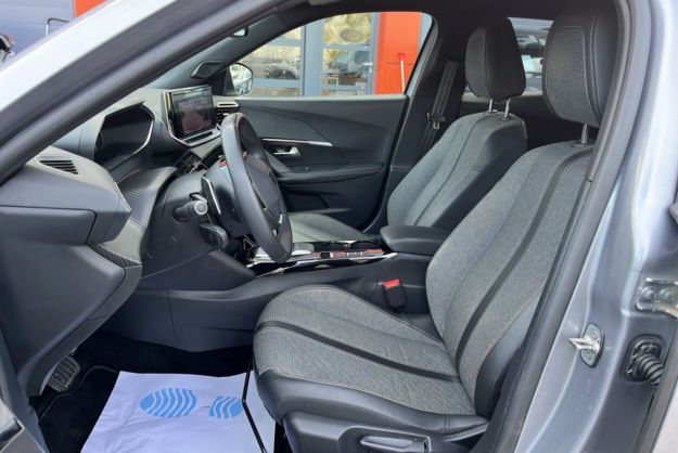 PEUGEOT 2008 130 EAT8 ALLURE SURÉQUIPÉ