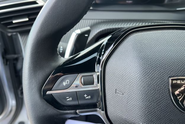 PEUGEOT 2008 130 EAT8 ALLURE SURÉQUIPÉ