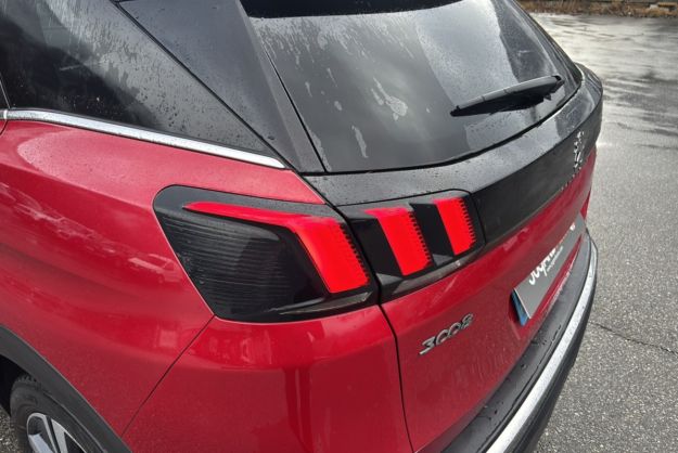 PEUGEOT 3008 HDI 130 EAT8 GT-LINE