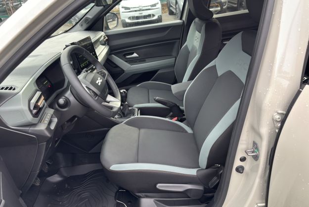 DACIA DUSTER MILD HYBRID 140 EXTREME CITY