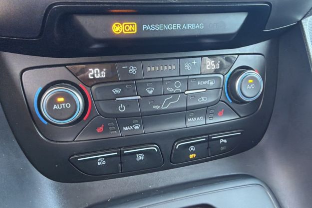 FORD TRANSIT CONNECT 1.5 BVA 120