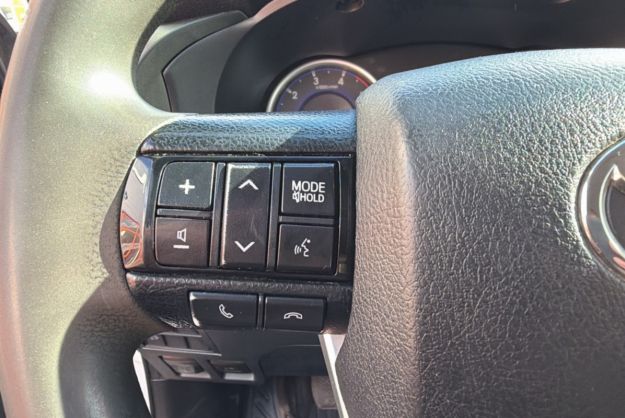 TOYOTA HILUX LECAP 2.4 D-4D 150 DOUBLE CABINE