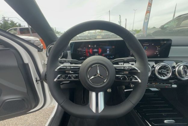 MERCEDES-BENZ CLASSE A 200D BVA EXCLUSIVE DESIGN