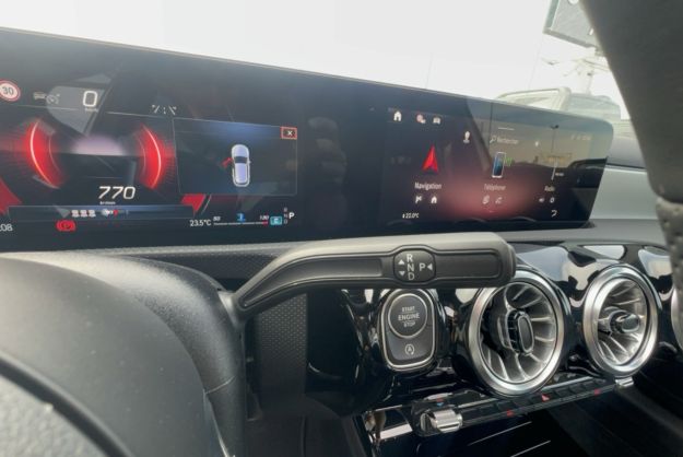 MERCEDES-BENZ CLASSE A 200D BVA EXCLUSIVE DESIGN