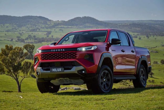 TOYOTA HILUX NEW 2.8 204 BVA CONFORT 4PL