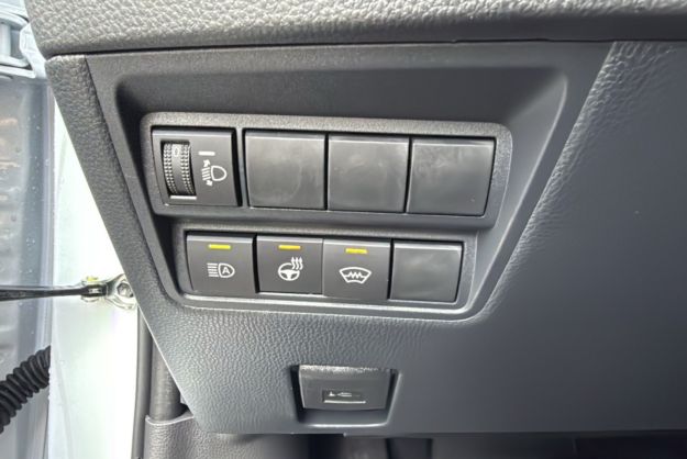 TOYOTA YARIS CROSS HYBRIDE 130 4WD DESIGN