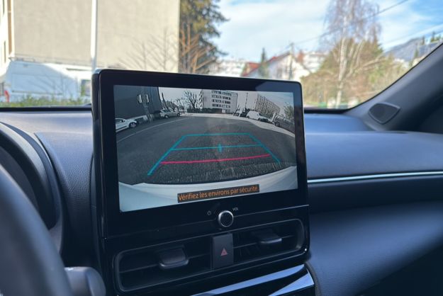 TOYOTA YARIS CROSS HYBRIDE 130 4WD DESIGN